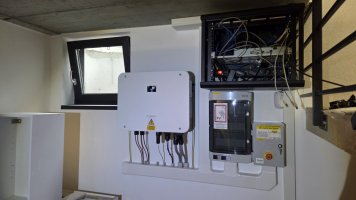 Hybridný striedač Sungrow SH10T 