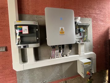 Hybridný striedač Sungrow SH10RT + Rozvodnice