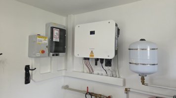 Hybridný striedač Sungrow SH10T 