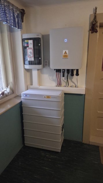 Hybridný striedač Sungrow SH10RT + batéria Sungrow SBR192