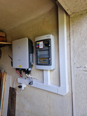 Inštalácia hybridného fotovoltického systému 9,75 kW.