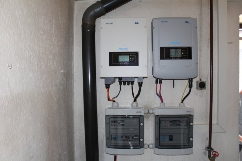 Hybridná (AC-coup.) FVE Azzurro 2,80 kWp + LI batéria 2,4 kWh Pylontech