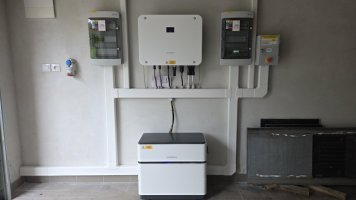 Hybridný striedač Sungrow SH10T + batéria Sungrow SBH100 + Tigo Emergency Stop