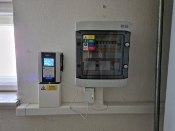 Inštalácia regulátora prebytkov AC-Thor 9s. Inštalácia regulátora prebytkov AC-Thor 9s.