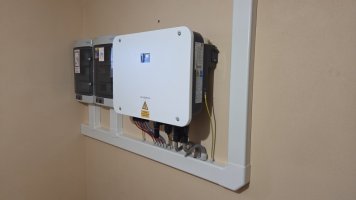 Hybridný striedač Sungrow SH10T 